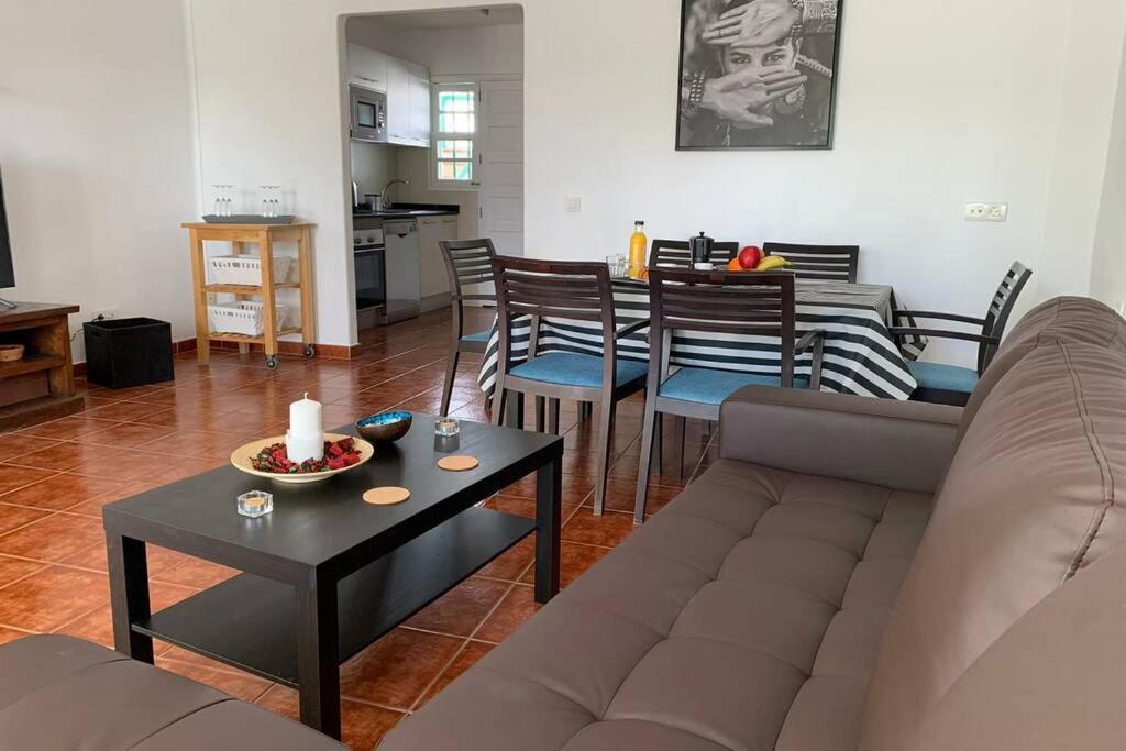 Apartamento Bastian Casas Verdes Costa Teguise Exterior photo